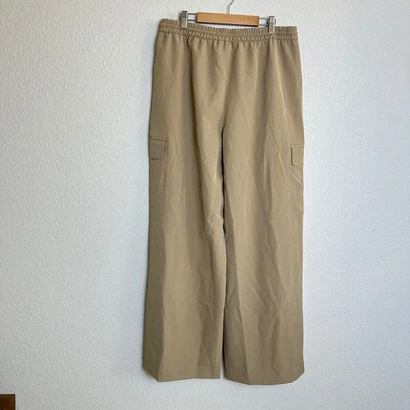 Athleta Promenade Cargo Pant Womens Medium Tan Khaki Wide Leg New 472171 - Picture 5 of 7